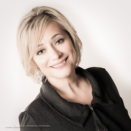 181215-Deb_Raven-0090-Edit-Edit